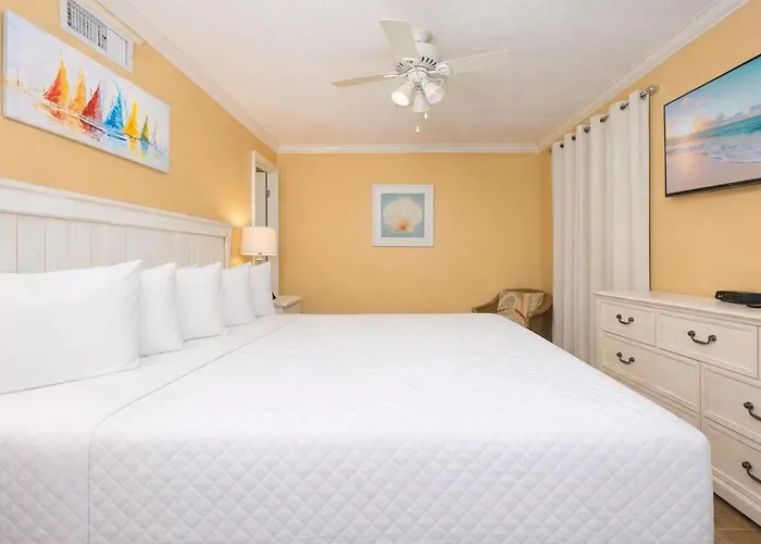 Apartment Island Winds West 573